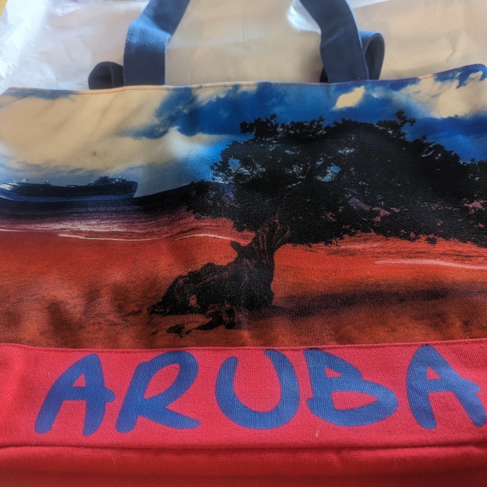 NWOT- Robin Ruth - Aruba tote ( red)